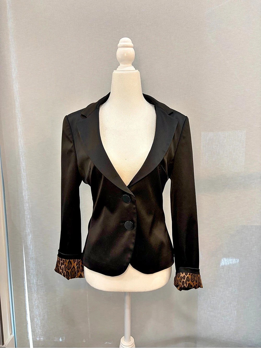 Black Leopard Cuff Blazer Like New